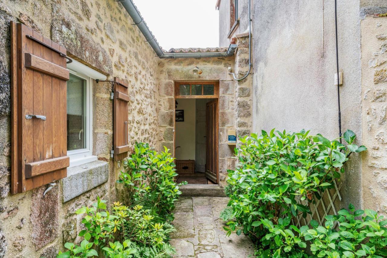 فيلا Le Moulin De Pilet Mortagne-sur-Sevre المظهر الخارجي الصورة